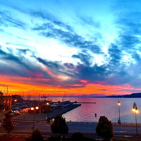 Five Flowers Guest House Trieste Bagian luar foto