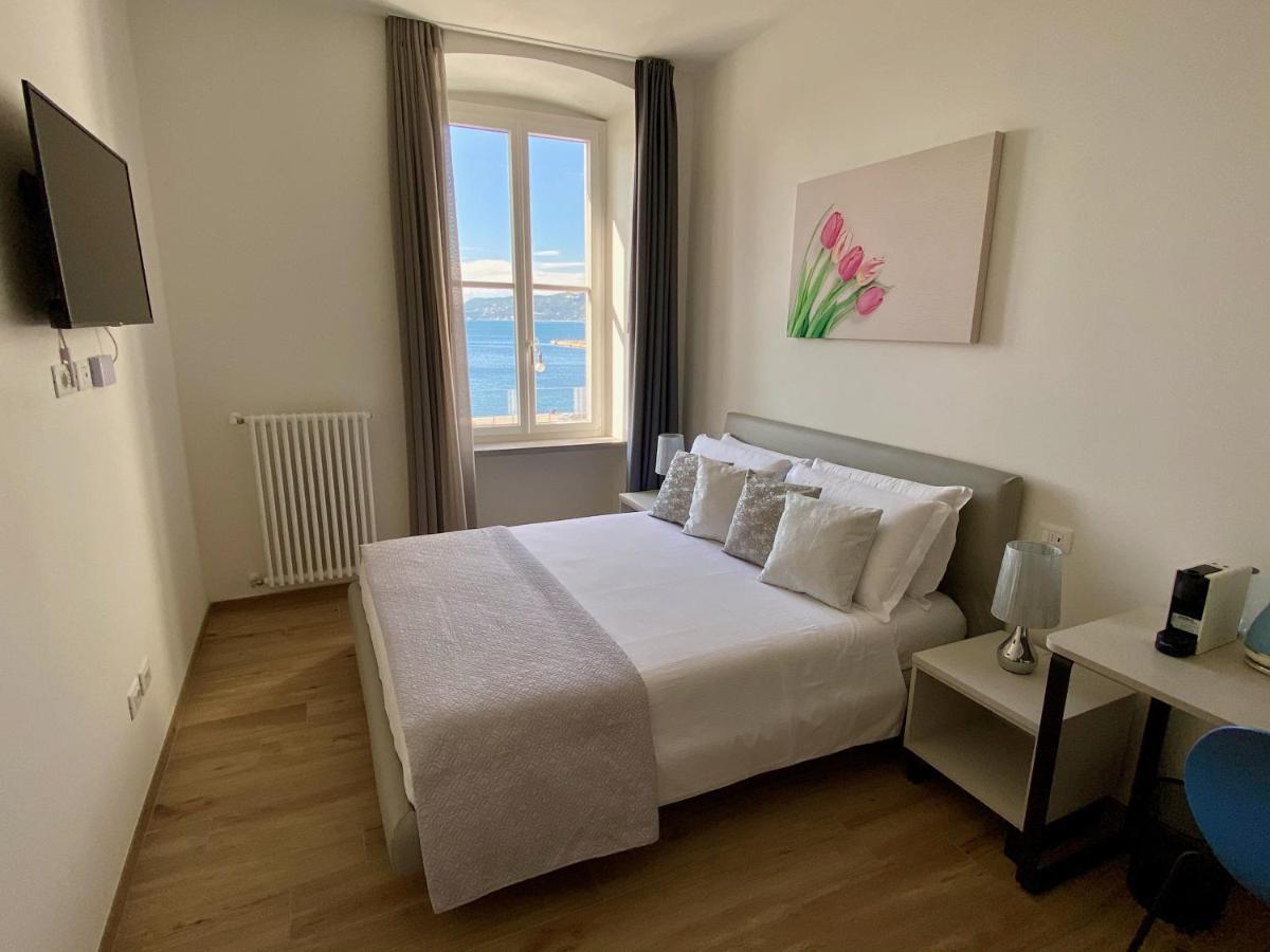 Five Flowers Guest House Trieste Bagian luar foto